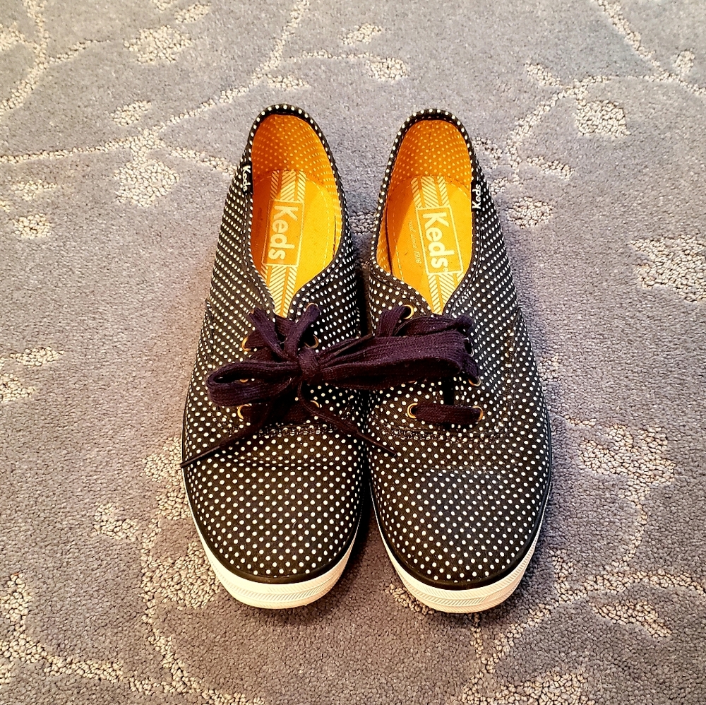 Polka dot Keds